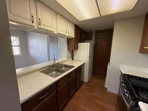 Kitchen - 3029 Blue Oak Ct, Spring Valley, CA 91978 photo 3 of 4