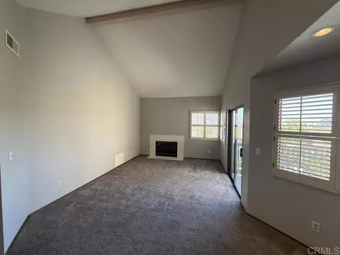 Living - 3029 Blue Oak Ct, Spring Valley, CA 91978 photo 2 of 4
