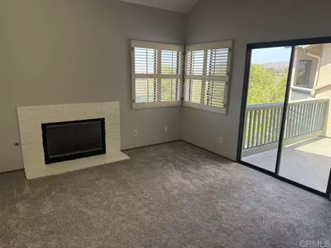 Living - 3029 Blue Oak Ct, Spring Valley, CA 91978 photo 3 of 4
