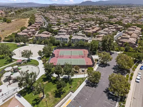 View/Area - 45477 Calle Cirros, Temecula, CA 92592 photo 9 of 12