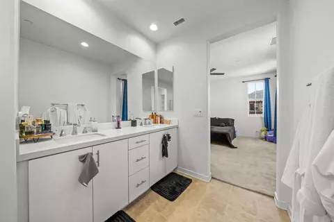 Bath - 45477 Calle Cirros, Temecula, CA 92592 photo 4 of 4