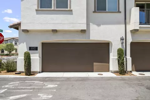 Exterior - 45477 Calle Cirros, Temecula, CA 92592 photo 4 of 8
