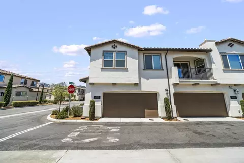 Exterior - 45477 Calle Cirros, Temecula, CA 92592 photo 6 of 8