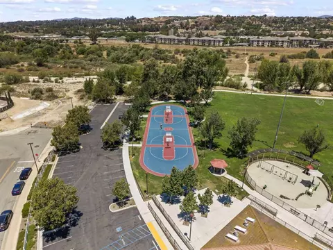 View/Area - 45477 Calle Cirros, Temecula, CA 92592 photo 7 of 12