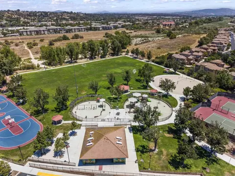 View/Area - 45477 Calle Cirros, Temecula, CA 92592 photo 8 of 12