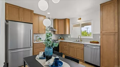 4588 Manitou Way, San Diego, CA 92117