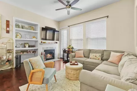 Living - 1394 Pershing Rd, Chula Vista, CA 91913 photo 1 of 2