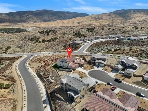 View/Area - 39210 Stallion Dr, Palmdale, CA 93551 photo 7 of 9