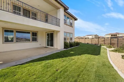 Exterior - 39210 Stallion Dr, Palmdale, CA 93551 photo 8 of 12