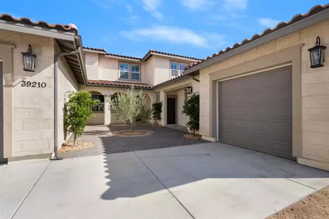 Exterior - 39210 Stallion Dr, Palmdale, CA 93551 photo 4 of 12