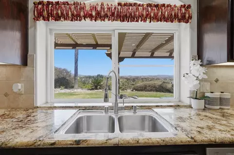 Kitchen - 3676 Alta Vista Dr, Fallbrook, CA 92028 photo 3 of 7