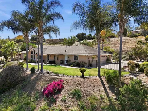 Exterior - 3676 Alta Vista Dr, Fallbrook, CA 92028 photo 14 of 14