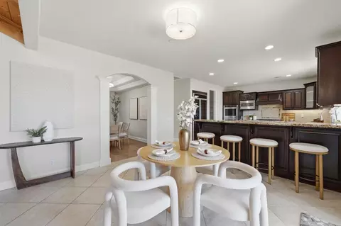 Dining - 3676 Alta Vista Dr, Fallbrook, CA 92028 photo 4 of 5