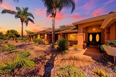 Exterior - 3676 Alta Vista Dr, Fallbrook, CA 92028 photo 11 of 14