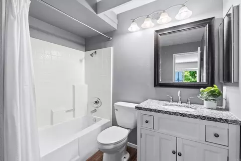 Bath - 9872 Shirley Gardens Dr #4, Santee, CA 92071 photo 2 of 3