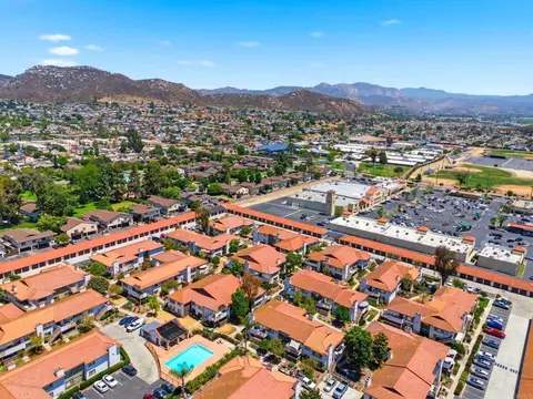 View/Area - 9872 Shirley Gardens Dr #4, Santee, CA 92071 photo 4 of 6