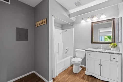 Bath - 9872 Shirley Gardens Dr #4, Santee, CA 92071 photo 1 of 3