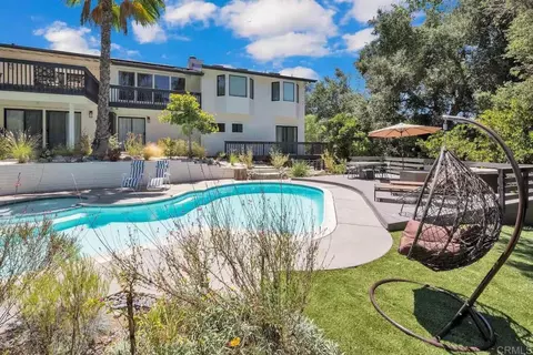Exterior - 3550 Laketree Dr, Fallbrook, CA 92028 photo 13 of 15