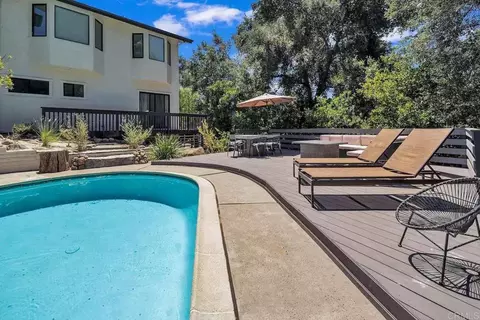 Exterior - 3550 Laketree Dr, Fallbrook, CA 92028 photo 12 of 15