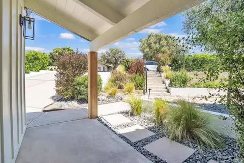 Exterior - 3550 Laketree Dr, Fallbrook, CA 92028 photo 5 of 15