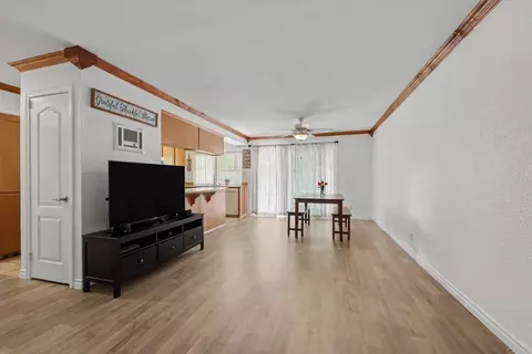 Living - 615 Fredricks Ave #161, Oceanside, CA 92058 photo 1 of 2
