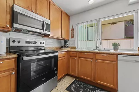 Kitchen - 615 Fredricks Ave #161, Oceanside, CA 92058 photo 4 of 4