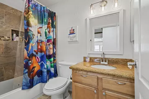 Bath - 615 Fredricks Ave #161, Oceanside, CA 92058 photo 4 of 4