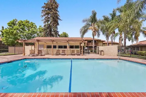 Exterior - 615 Fredricks Ave #161, Oceanside, CA 92058 photo 4 of 5