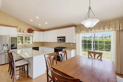 Kitchen - 2185 Via Dieguenos, Alpine, CA 91901 photo 3 of 4