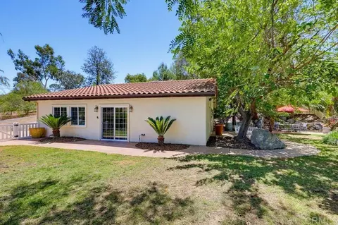 Exterior - 2185 Via Dieguenos, Alpine, CA 91901 photo 10 of 17