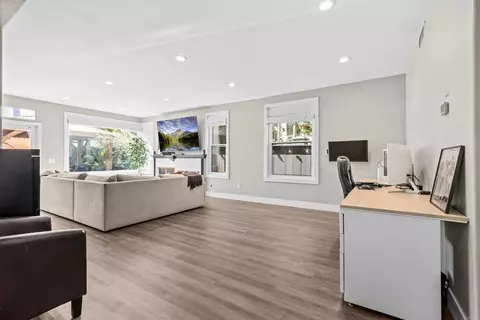 Living - 522 Bayona Loop, Chula Vista, CA 91910 photo 8 of 8