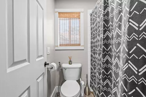 Bath - 522 Bayona Loop, Chula Vista, CA 91910 photo 6 of 6