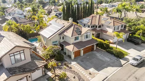 View/Area - 522 Bayona Loop, Chula Vista, CA 91910 photo 2 of 18