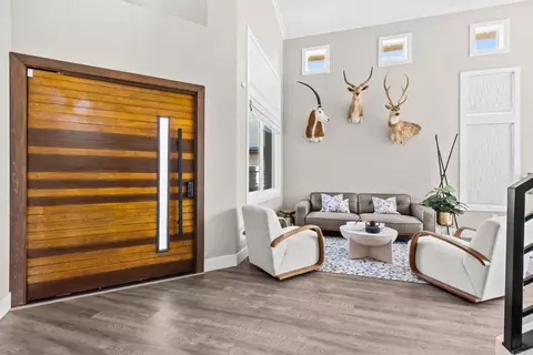 Entry Way - 522 Bayona Loop, Chula Vista, CA 91910 photo 2 of 4