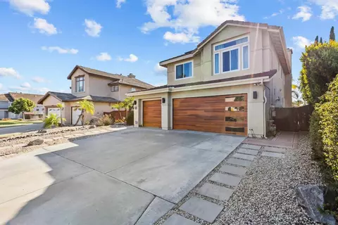 Exterior - 522 Bayona Loop, Chula Vista, CA 91910 photo 3 of 12