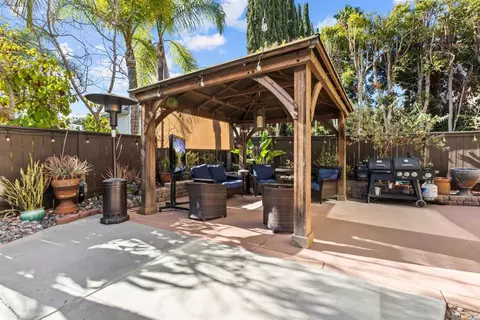 Exterior - 522 Bayona Loop, Chula Vista, CA 91910 photo 8 of 12