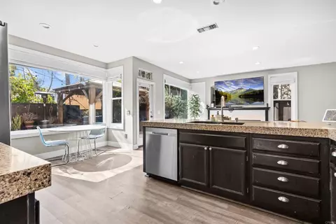 Kitchen - 522 Bayona Loop, Chula Vista, CA 91910 photo 1 of 6