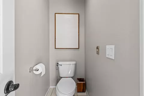 Bath - 522 Bayona Loop, Chula Vista, CA 91910 photo 4 of 6