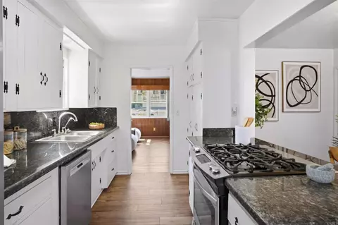 Kitchen - 246 Elm Ave, Imperial Beach, CA 91932 photo 5 of 7