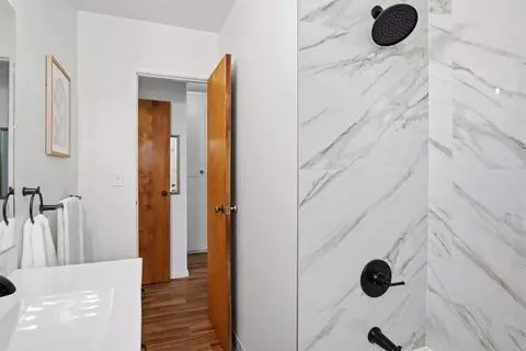 Bath - 246 Elm Ave, Imperial Beach, CA 91932 photo 2 of 8
