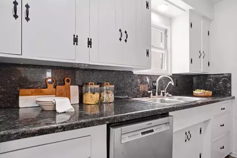Kitchen - 246 Elm Ave, Imperial Beach, CA 91932 photo 4 of 7