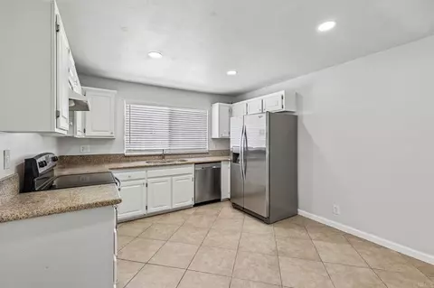 Kitchen - 465 E Bradley Ave #3, El Cajon, CA 92021 photo 2 of 4