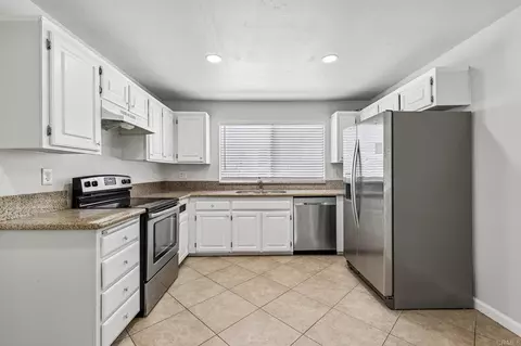 Kitchen - 465 E Bradley Ave #3, El Cajon, CA 92021 photo 4 of 4