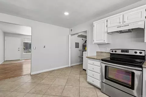 Kitchen - 465 E Bradley Ave #3, El Cajon, CA 92021 photo 3 of 4