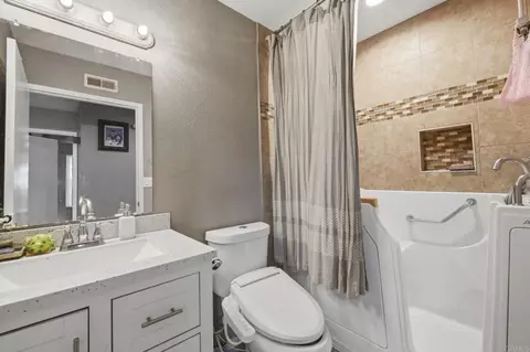 Bath - 409 Prather Pl, Spring Valley, CA 91977 photo 1 of 2