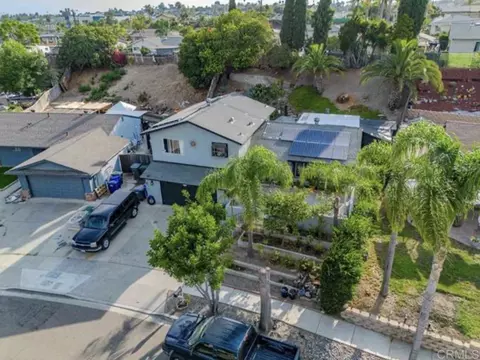 1650 Lisa Ave, Vista, CA 92084