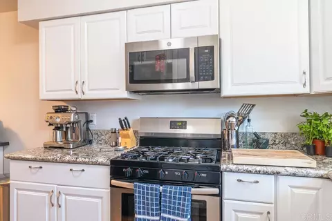 Kitchen - 818 E Washington Ave, Escondido, CA 92025 photo 2 of 2