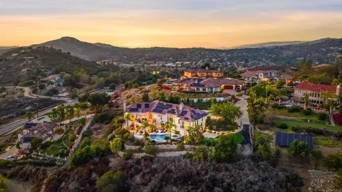 View/Area - 14040 Iris Ln, Poway, CA 92064 photo 4 of 9