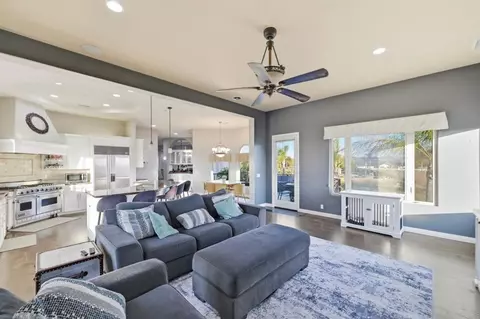 Living - 14040 Iris Ln, Poway, CA 92064 photo 2 of 2