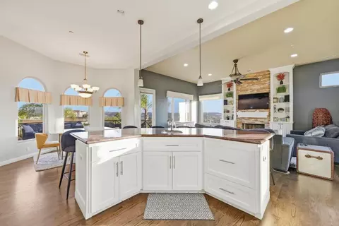 Kitchen - 14040 Iris Ln, Poway, CA 92064 photo 5 of 5